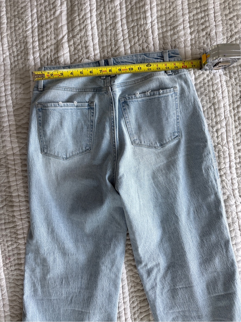 Vervet Light Blue Wide Leg Jeans - Classic Flare Style, Size 29 - Picture 5 of 10